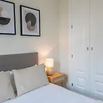 Marvellous 3 Bedroom Flat With Pool And Terrace