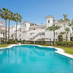 Apartamento Marvellous 3 Bedroom Flat With Pool And Terrace