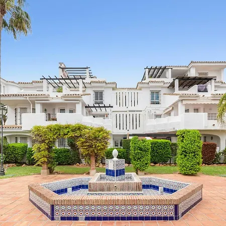 Appartement Marvellous 3 Bedroom Flat With Pool And Terrace *