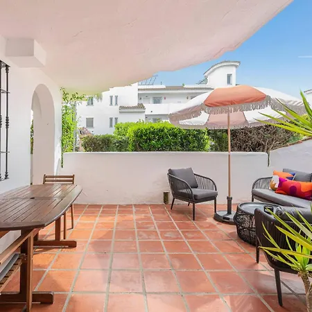 Marvellous 3 Bedroom Flat With Pool And Terrace * מארבלה