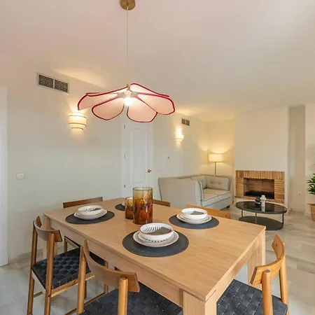 Marvellous 3 Bedroom Flat With Pool And Terrace