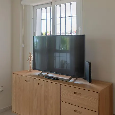 Διαμέρισμα Marvellous 3 Bedroom Flat With Pool And Terrace Μαρμπέλλα