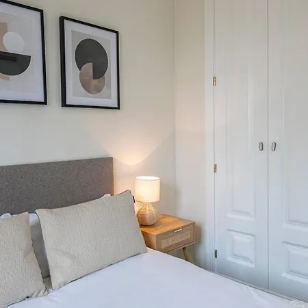 Marvellous 3 Bedroom Flat With Pool And Terrace