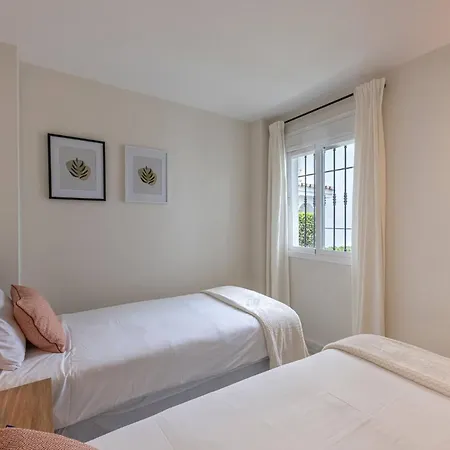 Marvellous 3 Bedroom Flat With Pool And Terrace * מארבלה