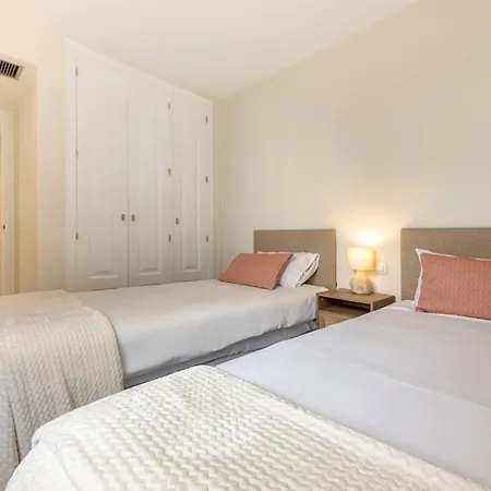 Marvellous 3 Bedroom Flat With Pool And Terrace דירה מארבלה