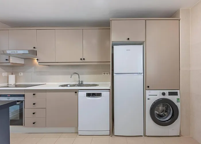 Marvellous 3 Bedroom Flat With Pool And Terrace Apartamento *