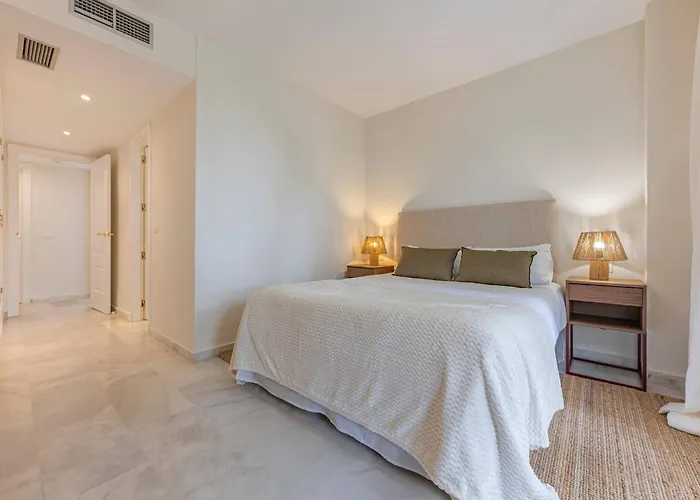 Appartamento Marvellous 3 Bedroom Flat With Pool And Terrace Marbella
