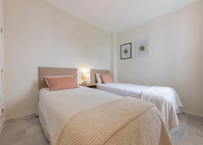 Marvellous 3 Bedroom Flat With Pool And Terrace Marbella
