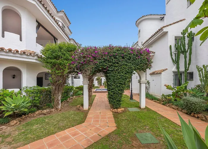 Appartamento Marvellous 3 Bedroom Flat With Pool And Terrace Marbella