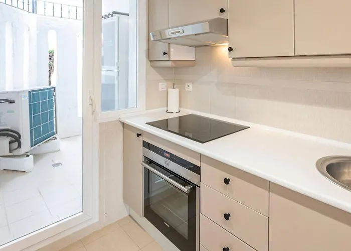Marvellous 3 Bedroom Flat With Pool And Terrace Appartamento *
